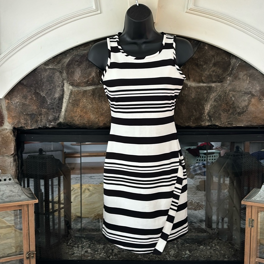 Pink Republic black and white tank dress size XS